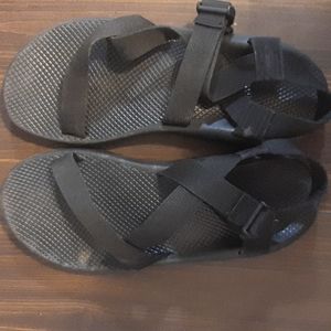 Mens black Chacos